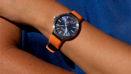 5.99万！徕卡发布ZM 12腕表：镶嵌38颗宝石