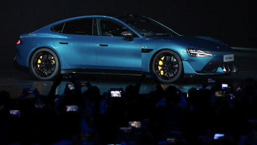 纽约时报：小米三年就能造车，苹果为何不能？