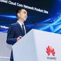 华为 MWC 2025：全球首发 AI 核心网