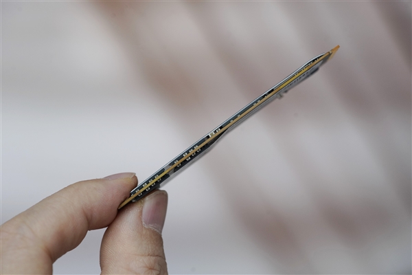 狂飙14000MB/s！雷克沙NM1090 PRO固态硬盘图赏