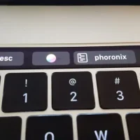 苹果MacBook TouchBar显示驱动程序将在Linux 6.15中推出