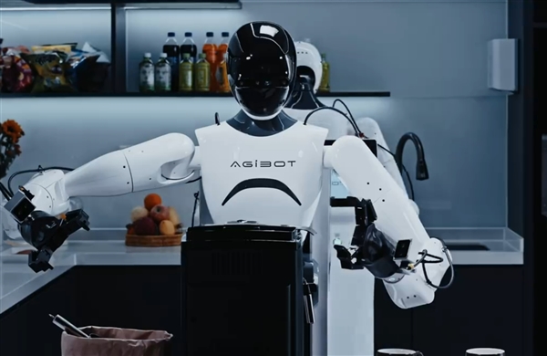 华为离职天才少年“稚晖君”重磅官宣刷屏!智元GO-1让机器人获得了革命性的学习能力