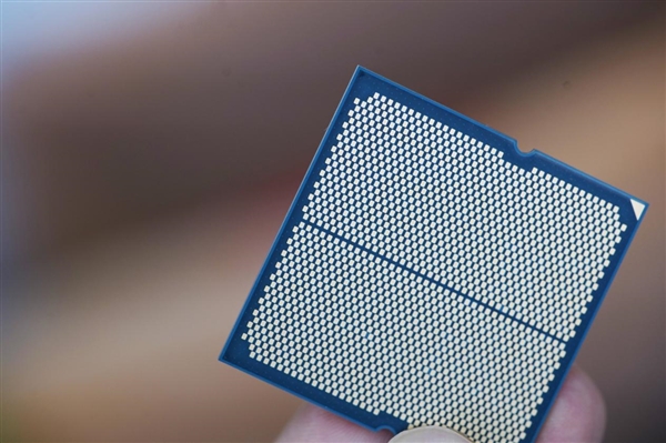 AMD最强游戏CPU!锐龙9 9950X3D处理器图赏