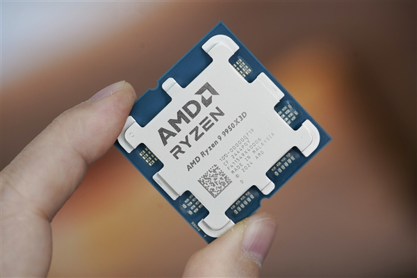 AMD最强游戏CPU!锐龙9 9950X3D处理器图赏