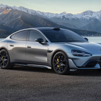 年纪最小的小米SU7 Ultra车主才读高二 打破年龄壁垒