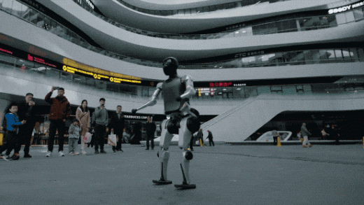 国产人形机器人破全球纪录：连续空翻一镜到底 量产3.99w起售