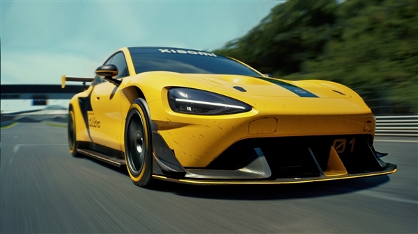 小米SU7 Ultra量产版抵达纽北!还在赛道装了广告牌