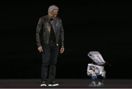 黄仁勋再谈算力需求，开源物理引擎及人形机器人大模型首发