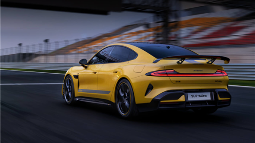 看小米SU7 Ultra刷赛道太激动 那如何能成为一名赛车手