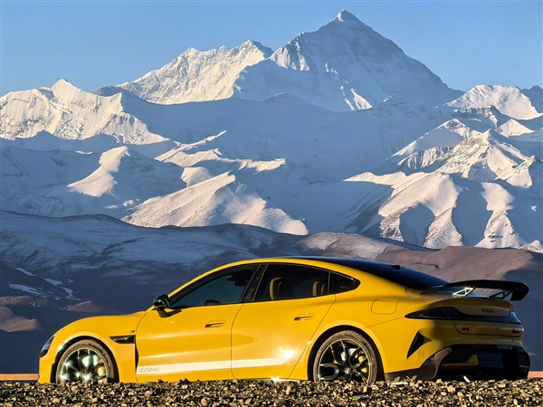 小米SU7 Ultra成功登上珠峰:中国最猛的车去世界最高的山