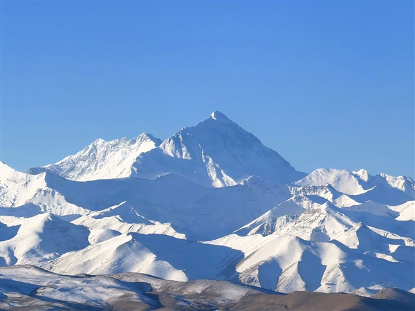 小米SU7 Ultra成功登上珠峰:中国最猛的车去世界最高的山