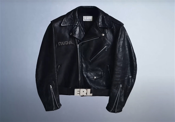 黄仁勋新战袍来了！NVIDIA镶钉皮夹克上身超狂