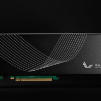 比GPU快几百倍！曦智科技首发新一代光电混合计算卡：128×128光子矩阵