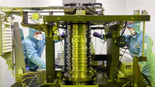 官方：俄罗斯有了第一台自己的350nm光刻机！明年搞定130nm