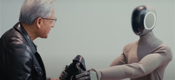 黄仁勋新战袍来了！NVIDIA镶钉皮夹克上身超狂