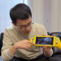 网友把Redmi K80 Pro爆改成掌机：爽玩3A大作