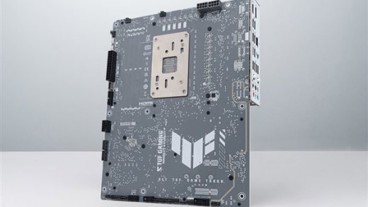 华硕第一次把背插主板给了AMD！自带600W显卡供电插槽