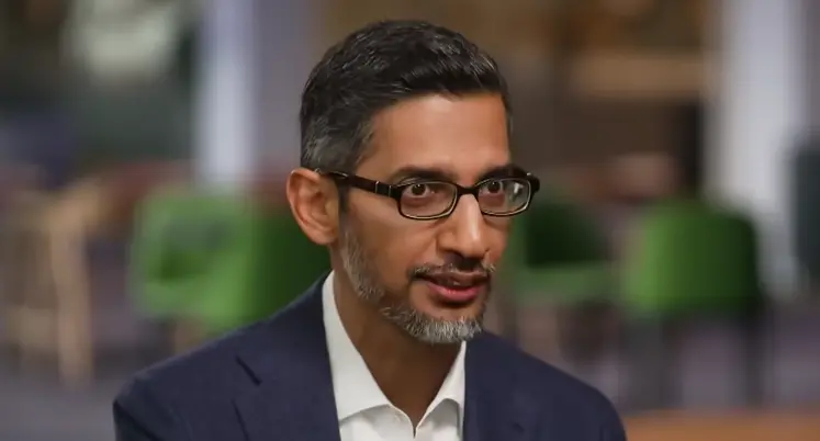 华裔高管斗不过印度人的历史，被AI终结了