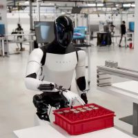 人形机器人，少一点“腾空”，多一点“落地”