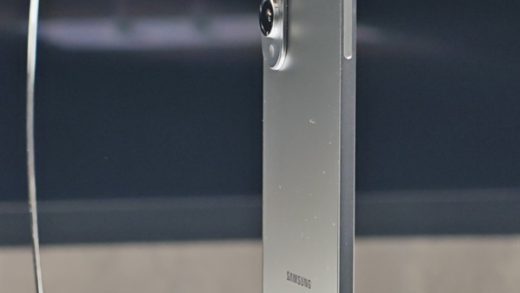 兜兜转转又回来了！厂商集体推进轻薄手机：用户受够半斤机了