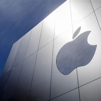 分析师概述苹果如何设法“减轻和缓解”特朗普关税的冲击