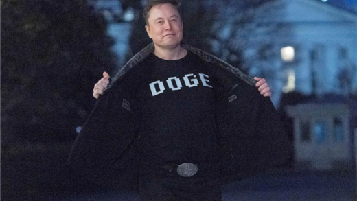 马斯克嘲讽“哈佛经济学博士” 后者回怼：你就是个卖车的