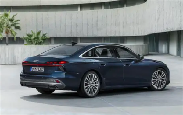 史上最年轻奥迪A6全球首发！扁平化设计打破传统沉稳风格