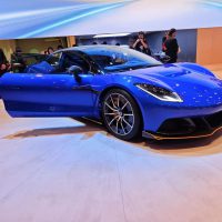 比亚迪首款概念跑车“腾势 Z”全球首秀