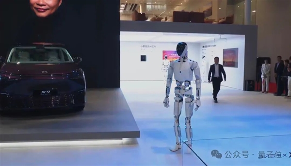 宝马秀起科技:哪还有其他汽车什么事