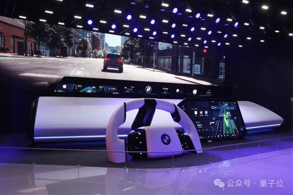 宝马秀起科技:哪还有其他汽车什么事