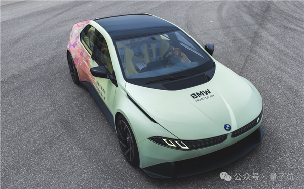 宝马秀起科技:哪还有其他汽车什么事