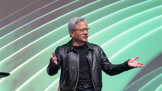 黄仁勋十年来首获加薪：年薪总额升至3.63亿元！