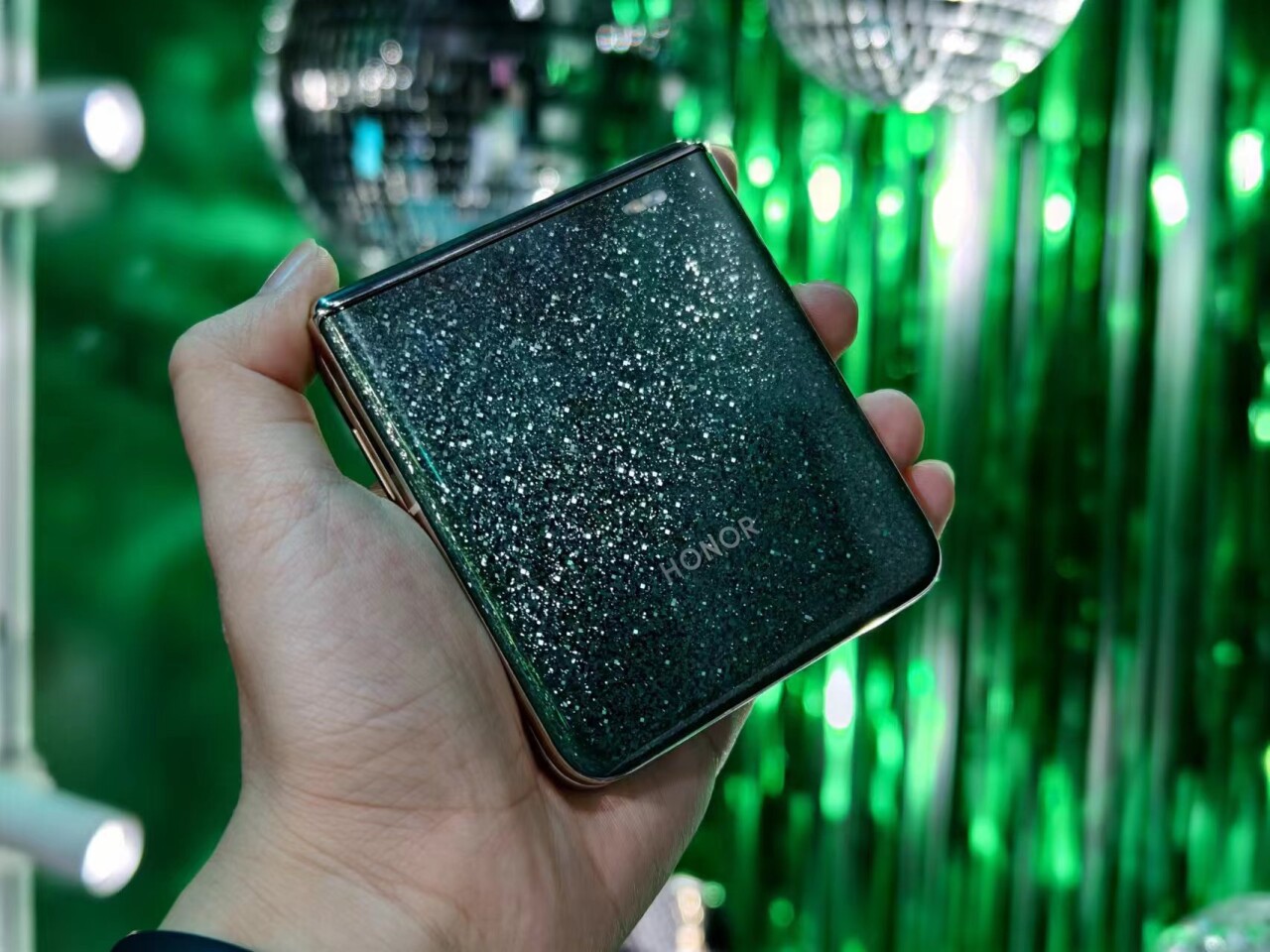 月薪一万，买不起安卓旗舰