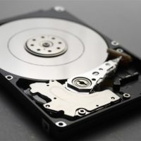 日常存数据 监控盘和企业盘你选谁