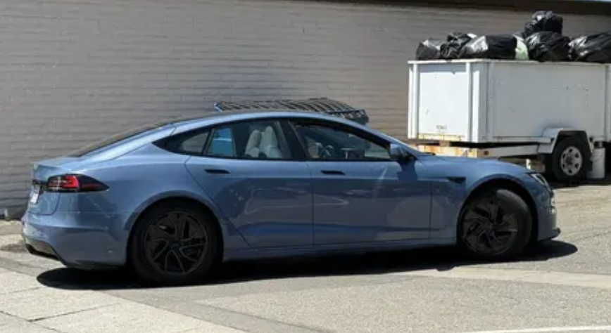 新款特斯拉Model S实车曝光 轮毂涂装全部换新 年内有望发布