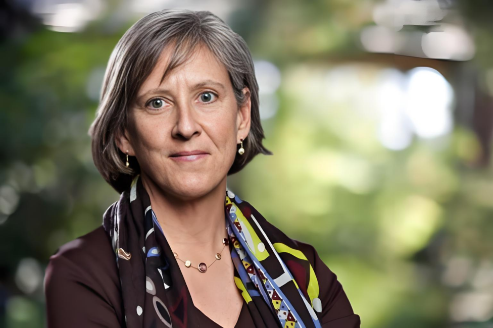 互联网女皇最新AI报告刷屏：8大核心趋势，预测下一个10亿用户市场在哪里？