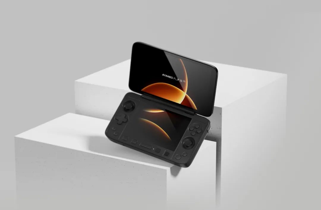 全新 AYANEO FLIP 1S DS 翻盖双屏 Windows 掌机亮相，搭载 AMD Ryzen AI 9 HX 370 处理器