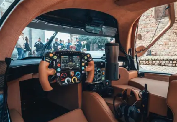 全球仅一台！保时捷963 RSP公路版发布：基于勒芒赛车打造