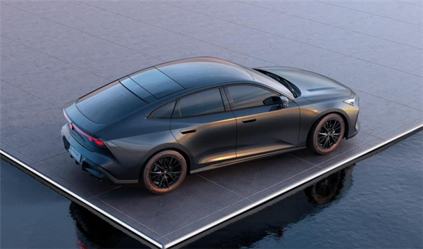 年轻人的第一辆轿跑！全新长安UNI-V官宣：提供1.5T与2.0T两种动力选择