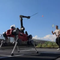 研究人员利用 NVIDIA RTX 机器学习教机器人打羽毛球