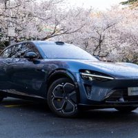 卢伟冰剧透小米YU7价格：不会太便宜