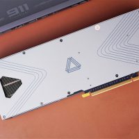 摩尔线程显卡驱动升级v300.110.1：《摩托GP 20》提升超过145%