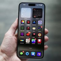 iPhone迎来历史性转变：苹果iOS 26首次开放通话/信息等核心功能