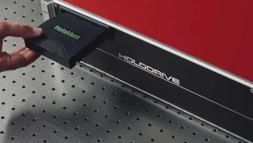 英国HoloMem突破全息磁带存储：单盒容量200TB