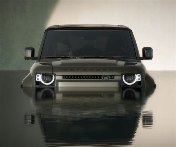 用上宝马4.4T大V8！最强版路虎卫士中国首秀