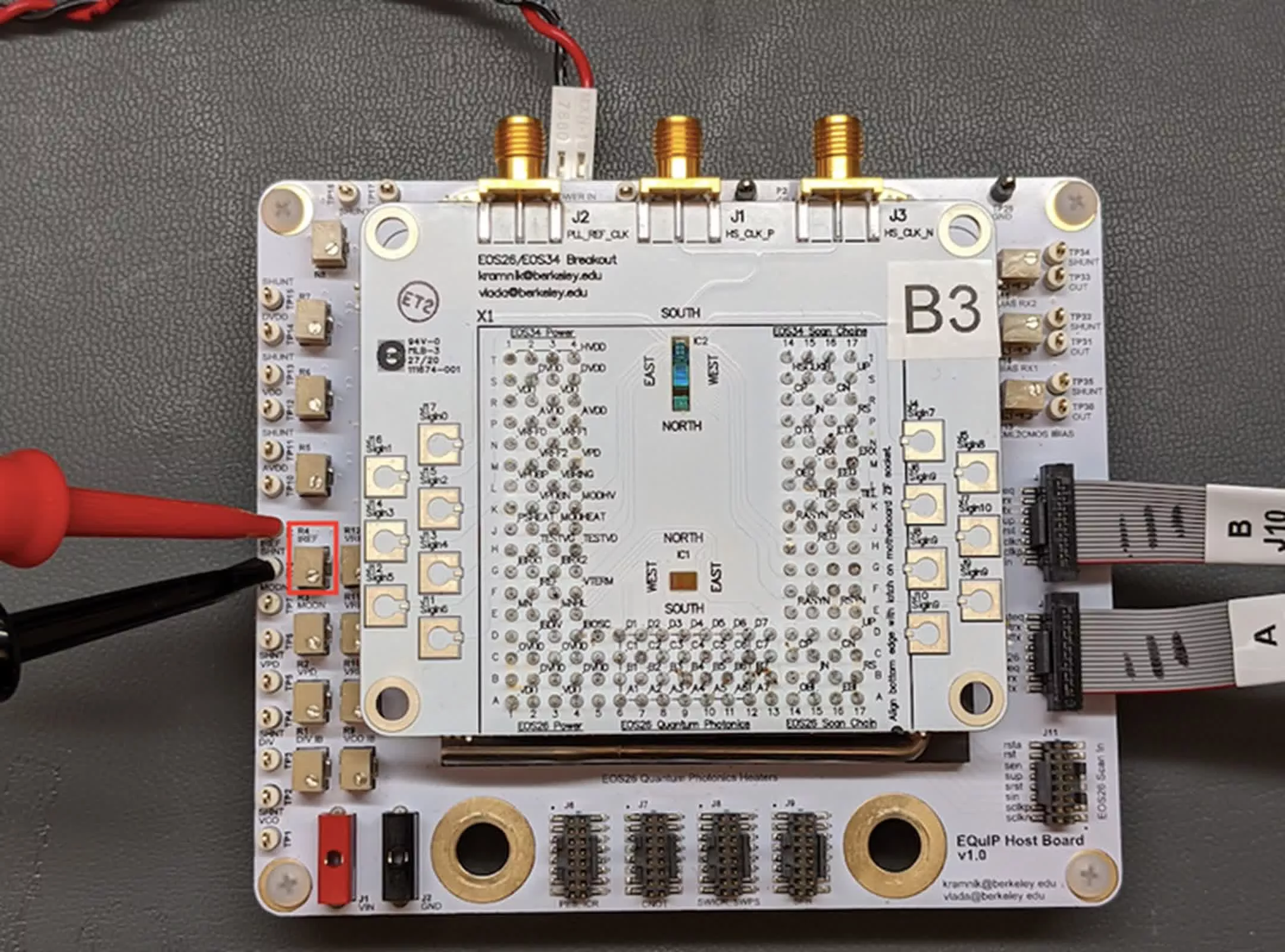 研究人员打造首款结合电子、光子和量子光的芯片