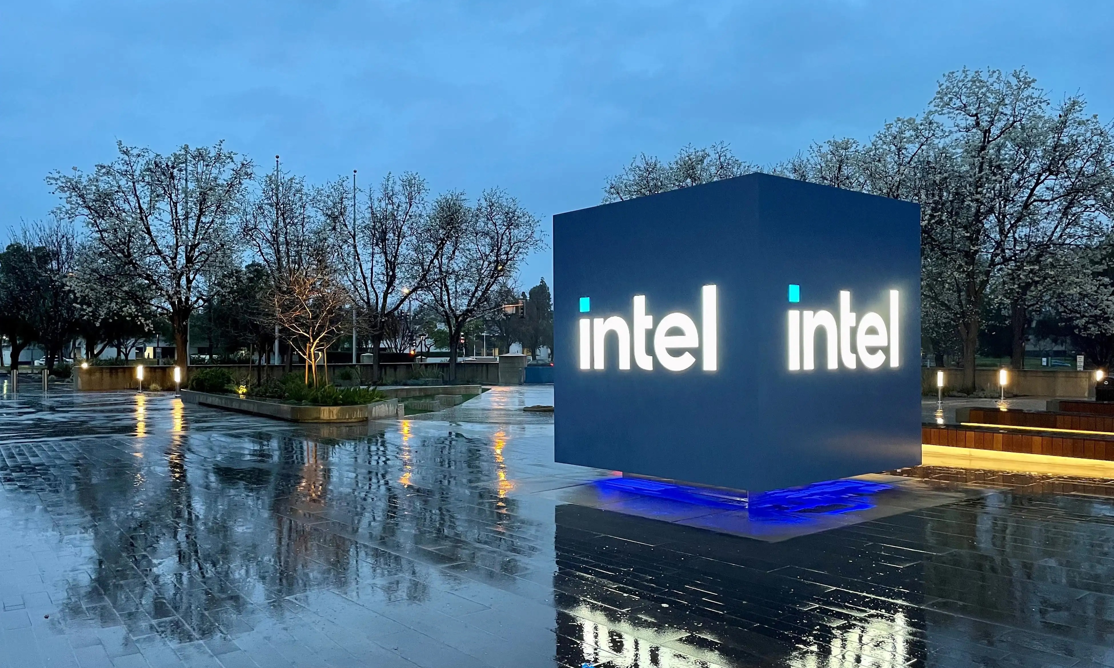 或暂缓14A工艺开发，英特尔断腕自救，陈立武能否力挽狂澜？