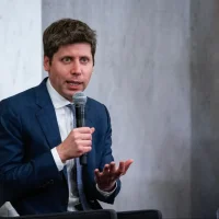 “最强模型”GPT-5发布后评价褒贬不一 奥特曼回应