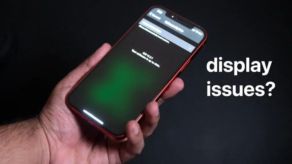 iPhone 可能要用上双层 OLED 了，20 周年能赶上吗？