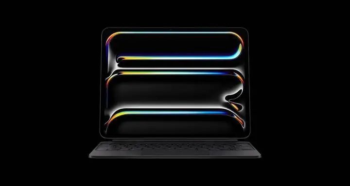 iPhone 可能要用上双层 OLED 了，20 周年能赶上吗？